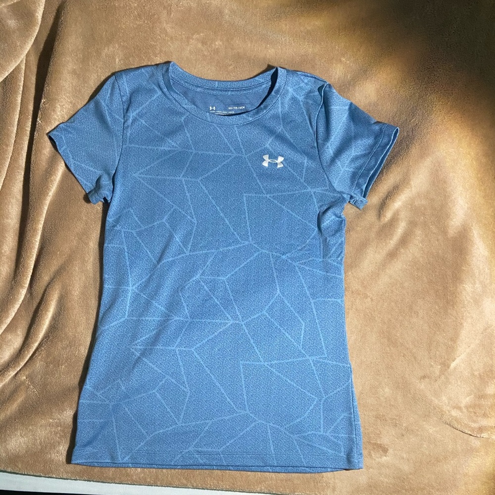UnderArmour drifit shirt!!!♥️
